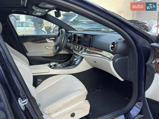 Синий Мерседес Е-Класс, объемом двигателя 1.99 л и пробегом 99 тыс. км за 18600 $, фото 13 на Automoto.ua