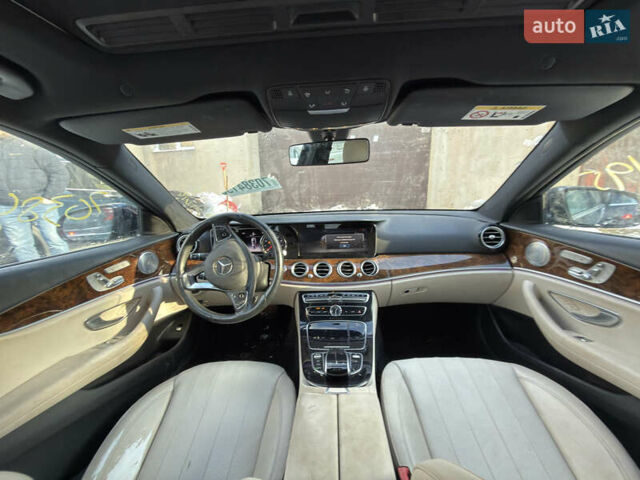 Синий Мерседес Е-Класс, объемом двигателя 1.99 л и пробегом 99 тыс. км за 18600 $, фото 17 на Automoto.ua