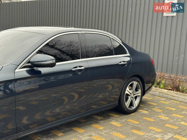Синій Мерседес Е-Клас, об'ємом двигуна 1.99 л та пробігом 100 тис. км за 22999 $, фото 11 на Automoto.ua