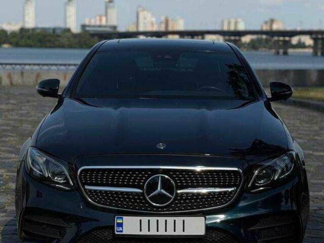 Синій Мерседес Е-Клас, об'ємом двигуна 2 л та пробігом 190 тис. км за 24711 $, фото 2 на Automoto.ua