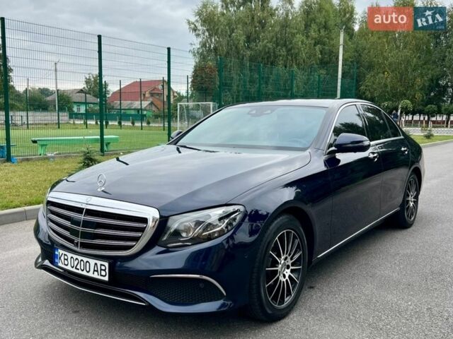Синий Мерседес Е-Класс, объемом двигателя 1.95 л и пробегом 170 тыс. км за 28800 $, фото 2 на Automoto.ua