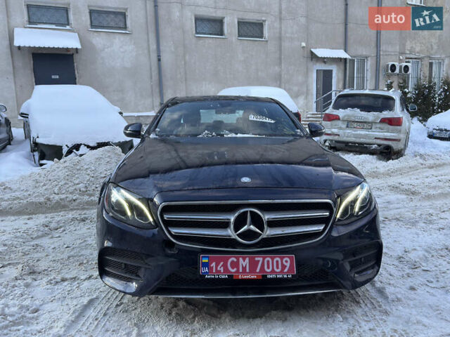 Синий Мерседес Е-Класс, объемом двигателя 1.99 л и пробегом 99 тыс. км за 18600 $, фото 2 на Automoto.ua