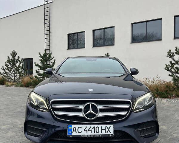 Синий Мерседес Е-Класс, объемом двигателя 1.99 л и пробегом 166 тыс. км за 27800 $, фото 1 на Automoto.ua