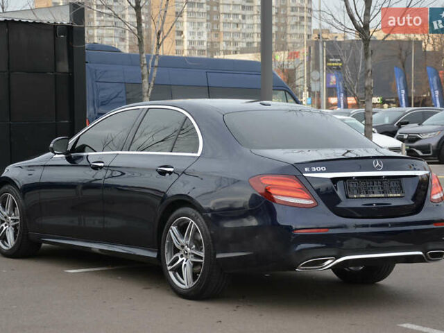 Синій Мерседес Е-Клас, об'ємом двигуна 1.99 л та пробігом 113 тис. км за 27999 $, фото 11 на Automoto.ua