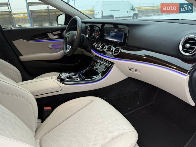 Синий Мерседес Е-Класс, объемом двигателя 2 л и пробегом 73 тыс. км за 25900 $, фото 31 на Automoto.ua