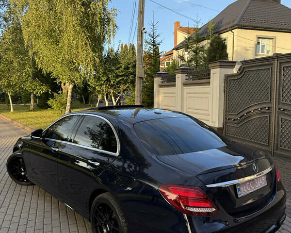 Синий Мерседес Е-Класс, объемом двигателя 1.99 л и пробегом 62 тыс. км за 30500 $, фото 1 на Automoto.ua