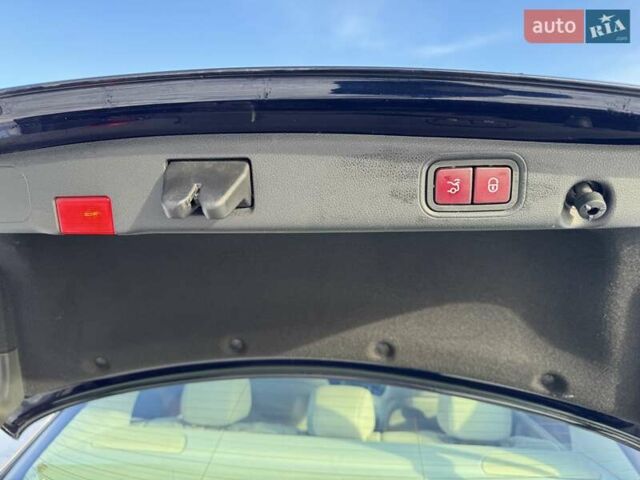 Синий Мерседес Е-Класс, объемом двигателя 1.99 л и пробегом 181 тыс. км за 25600 $, фото 13 на Automoto.ua