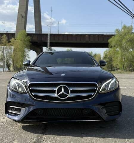 Синий Мерседес Е-Класс, объемом двигателя 2 л и пробегом 149 тыс. км за 24500 $, фото 2 на Automoto.ua