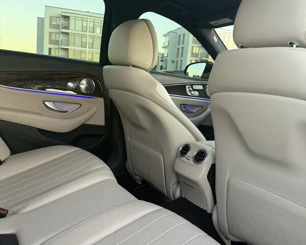 Синий Мерседес Е-Класс, объемом двигателя 1.99 л и пробегом 62 тыс. км за 30500 $, фото 8 на Automoto.ua