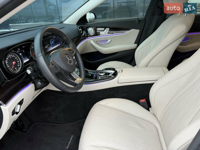 Синий Мерседес Е-Класс, объемом двигателя 2 л и пробегом 73 тыс. км за 25900 $, фото 18 на Automoto.ua