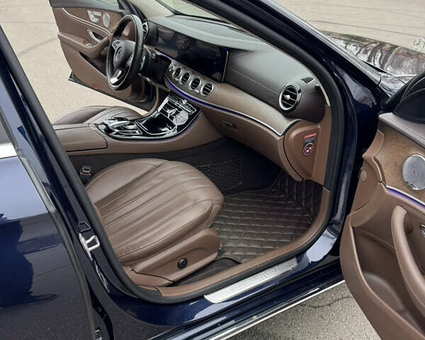 Синий Мерседес Е-Класс, объемом двигателя 1.95 л и пробегом 153 тыс. км за 30500 $, фото 12 на Automoto.ua