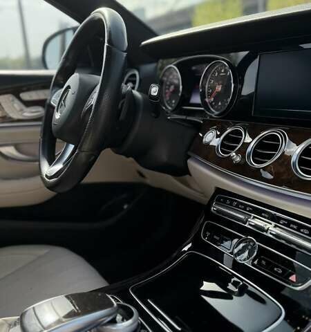 Синий Мерседес Е-Класс, объемом двигателя 2 л и пробегом 149 тыс. км за 24500 $, фото 6 на Automoto.ua