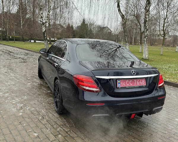 Синій Мерседес Е-Клас, об'ємом двигуна 1.99 л та пробігом 71 тис. км за 31000 $, фото 4 на Automoto.ua