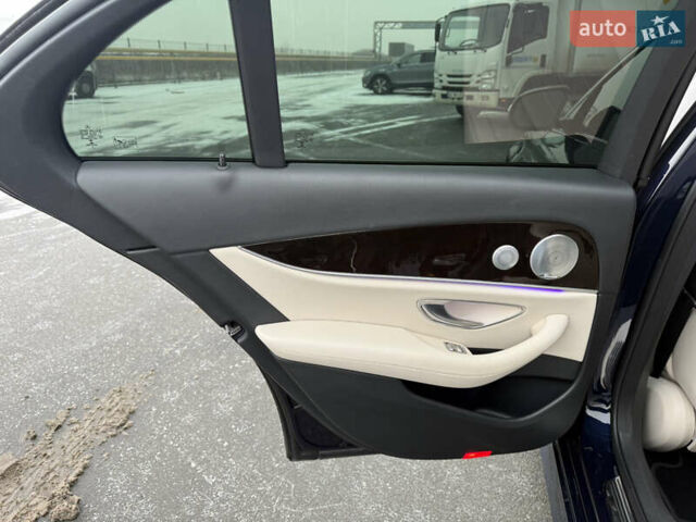 Синий Мерседес Е-Класс, объемом двигателя 2 л и пробегом 73 тыс. км за 25900 $, фото 22 на Automoto.ua