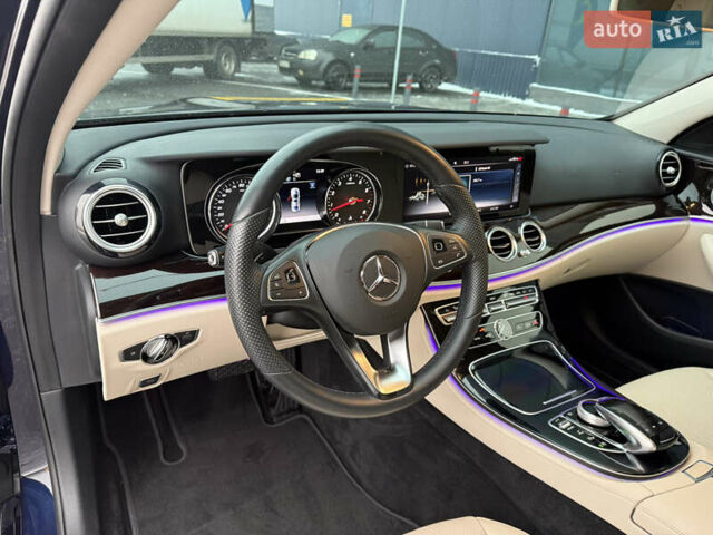 Синий Мерседес Е-Класс, объемом двигателя 2 л и пробегом 73 тыс. км за 25900 $, фото 16 на Automoto.ua