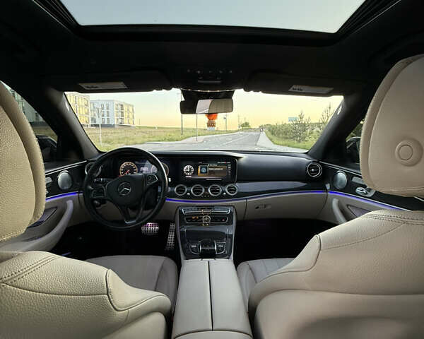 Синий Мерседес Е-Класс, объемом двигателя 1.99 л и пробегом 62 тыс. км за 30500 $, фото 11 на Automoto.ua