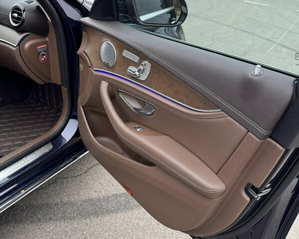 Синий Мерседес Е-Класс, объемом двигателя 1.95 л и пробегом 153 тыс. км за 30500 $, фото 13 на Automoto.ua