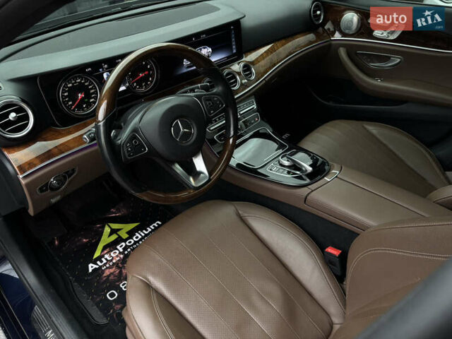 Мерседес Е-Класс 2017 в Киеве на Automoto.ua Синий Мерседес Е-Класс, объемом двигателя 1.99 л и пробегом 113 тыс. км за 29900 $, фото 18 на Automoto.ua