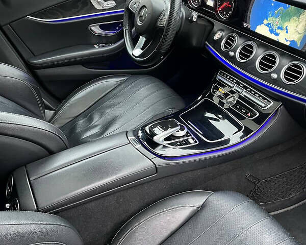 Синий Мерседес Е-Класс, объемом двигателя 1.99 л и пробегом 166 тыс. км за 27800 $, фото 18 на Automoto.ua