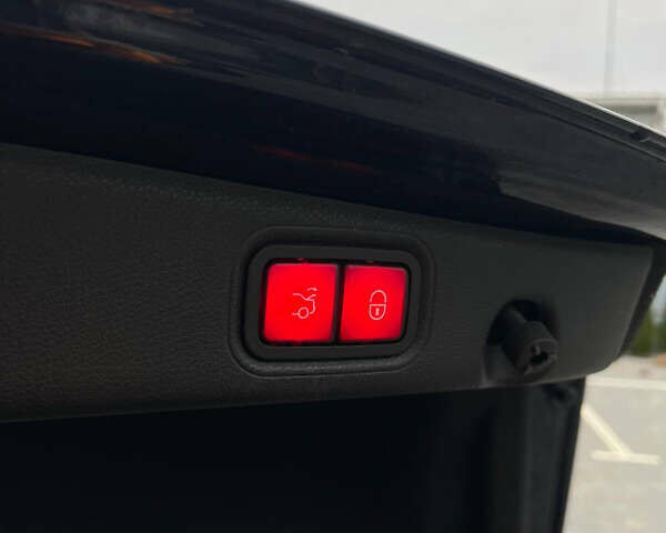 Синий Мерседес Е-Класс, объемом двигателя 1.99 л и пробегом 166 тыс. км за 27800 $, фото 26 на Automoto.ua