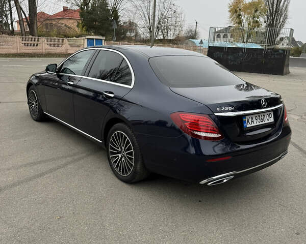 Синий Мерседес Е-Класс, объемом двигателя 1.95 л и пробегом 153 тыс. км за 30500 $, фото 5 на Automoto.ua