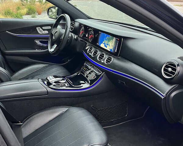 Синий Мерседес Е-Класс, объемом двигателя 1.99 л и пробегом 166 тыс. км за 27800 $, фото 21 на Automoto.ua