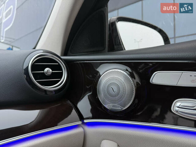 Синий Мерседес Е-Класс, объемом двигателя 2 л и пробегом 73 тыс. км за 25900 $, фото 41 на Automoto.ua