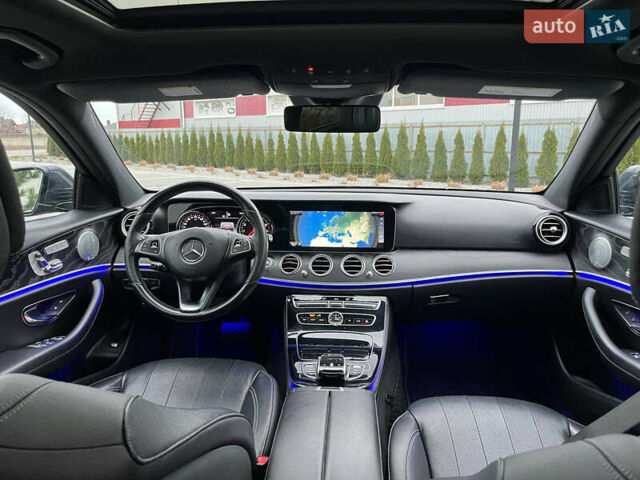 Синий Мерседес Е-Класс, объемом двигателя 1.99 л и пробегом 166 тыс. км за 27800 $, фото 19 на Automoto.ua