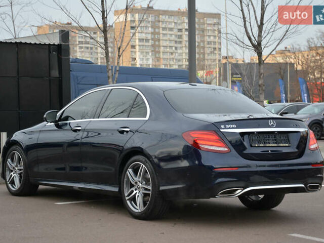 Синій Мерседес Е-Клас, об'ємом двигуна 1.99 л та пробігом 113 тис. км за 27999 $, фото 12 на Automoto.ua