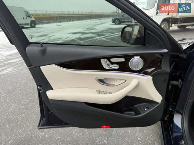 Синий Мерседес Е-Класс, объемом двигателя 2 л и пробегом 73 тыс. км за 25900 $, фото 12 на Automoto.ua