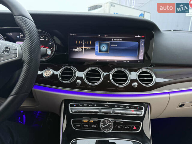 Синий Мерседес Е-Класс, объемом двигателя 2 л и пробегом 73 тыс. км за 25900 $, фото 38 на Automoto.ua