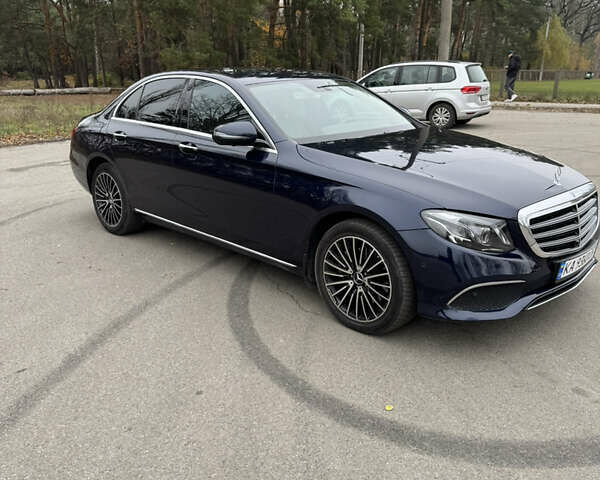 Синий Мерседес Е-Класс, объемом двигателя 1.95 л и пробегом 153 тыс. км за 30500 $, фото 2 на Automoto.ua