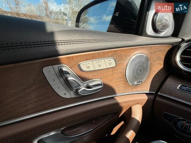 Синий Мерседес Е-Класс, объемом двигателя 3 л и пробегом 139 тыс. км за 38400 $, фото 28 на Automoto.ua