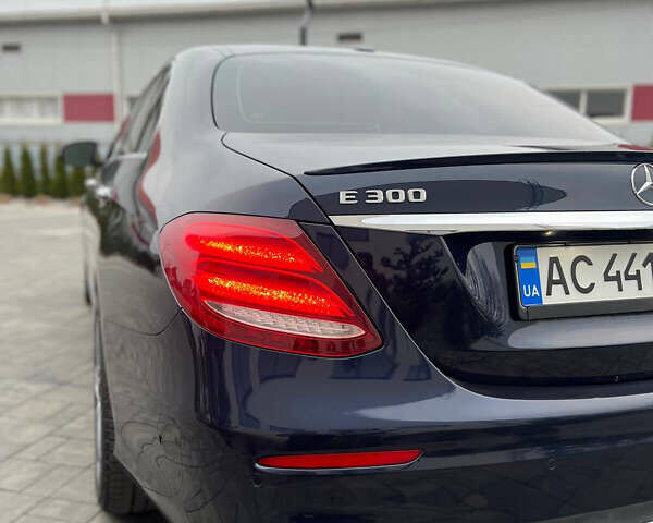 Синий Мерседес Е-Класс, объемом двигателя 1.99 л и пробегом 166 тыс. км за 27800 $, фото 13 на Automoto.ua