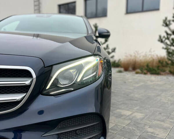 Синий Мерседес Е-Класс, объемом двигателя 1.99 л и пробегом 166 тыс. км за 27800 $, фото 7 на Automoto.ua