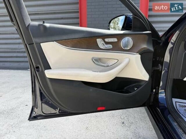 Синий Мерседес Е-Класс, объемом двигателя 1.99 л и пробегом 64 тыс. км за 8600 $, фото 9 на Automoto.ua