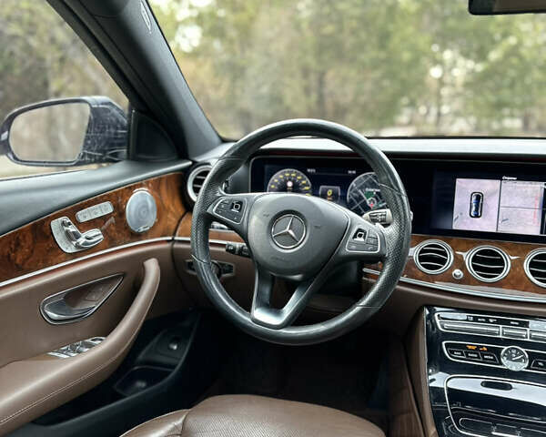 Синій Мерседес Е-Клас, об'ємом двигуна 1.99 л та пробігом 60 тис. км за 35000 $, фото 24 на Automoto.ua