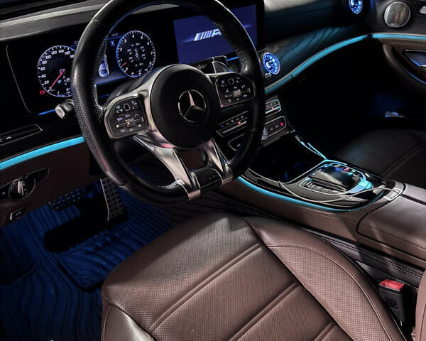 Синий Мерседес Е-Класс, объемом двигателя 3 л и пробегом 121 тыс. км за 49999 $, фото 5 на Automoto.ua