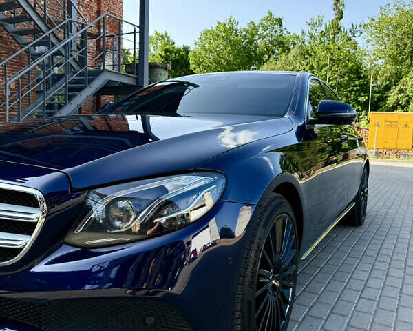 Синій Мерседес Е-Клас, об'ємом двигуна 1.95 л та пробігом 109 тис. км за 32000 $, фото 3 на Automoto.ua