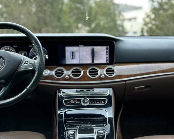 Синій Мерседес Е-Клас, об'ємом двигуна 1.99 л та пробігом 60 тис. км за 35000 $, фото 23 на Automoto.ua
