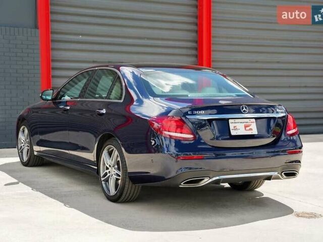 Синий Мерседес Е-Класс, объемом двигателя 1.99 л и пробегом 64 тыс. км за 8600 $, фото 3 на Automoto.ua