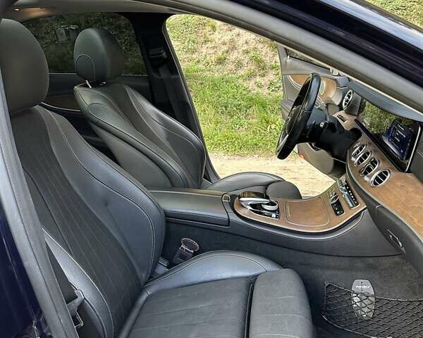 Синій Мерседес Е-Клас, об'ємом двигуна 1.95 л та пробігом 199 тис. км за 35900 $, фото 9 на Automoto.ua