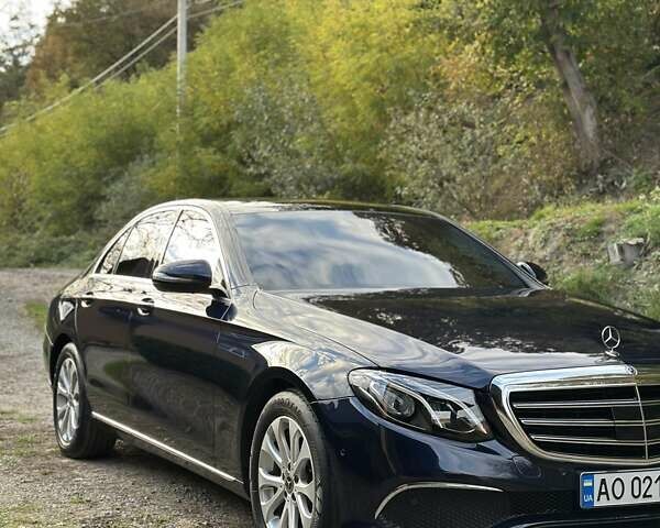 Синій Мерседес Е-Клас, об'ємом двигуна 1.95 л та пробігом 199 тис. км за 35900 $, фото 3 на Automoto.ua