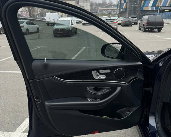 Синий Мерседес Е-Класс, объемом двигателя 1.95 л и пробегом 121 тыс. км за 36000 $, фото 19 на Automoto.ua