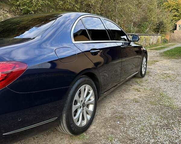 Синій Мерседес Е-Клас, об'ємом двигуна 1.95 л та пробігом 199 тис. км за 35900 $, фото 7 на Automoto.ua