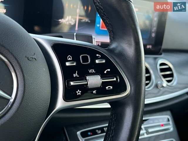 Синий Мерседес Е-Класс, объемом двигателя 2 л и пробегом 95 тыс. км за 26888 $, фото 52 на Automoto.ua