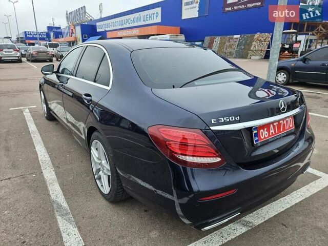 Синий Мерседес Е-Класс, объемом двигателя 3 л и пробегом 274 тыс. км за 35000 $, фото 3 на Automoto.ua