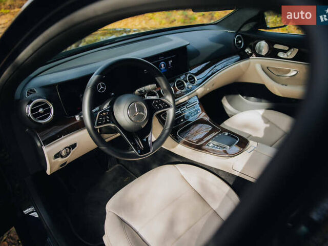 Синий Мерседес Е-Класс, объемом двигателя 3 л и пробегом 42 тыс. км за 48000 $, фото 30 на Automoto.ua