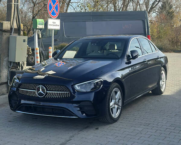 Синий Мерседес Е-Класс, объемом двигателя 3 л и пробегом 42 тыс. км за 48000 $, фото 4 на Automoto.ua