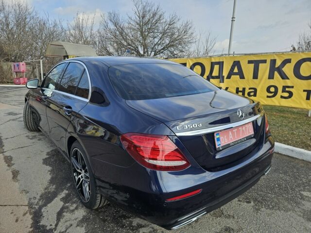 Синій Мерседес Е-Клас, об'ємом двигуна 0 л та пробігом 270 тис. км за 38900 $, фото 3 на Automoto.ua